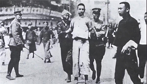 沪深策略 毛主席身边的高人：不上战场胜过千军万马，从俘虏兵到开国中将